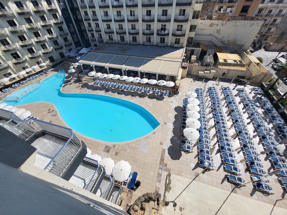 TOPAZ HOTEL 46/66