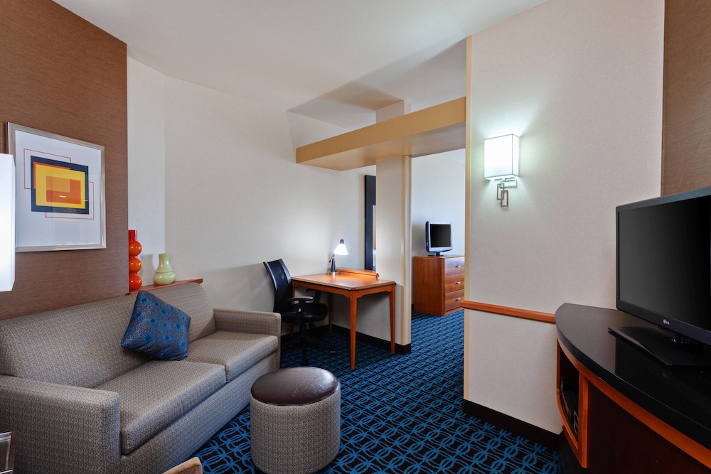 Fairfield Inn Suites Los Angeles West Covina 17/22