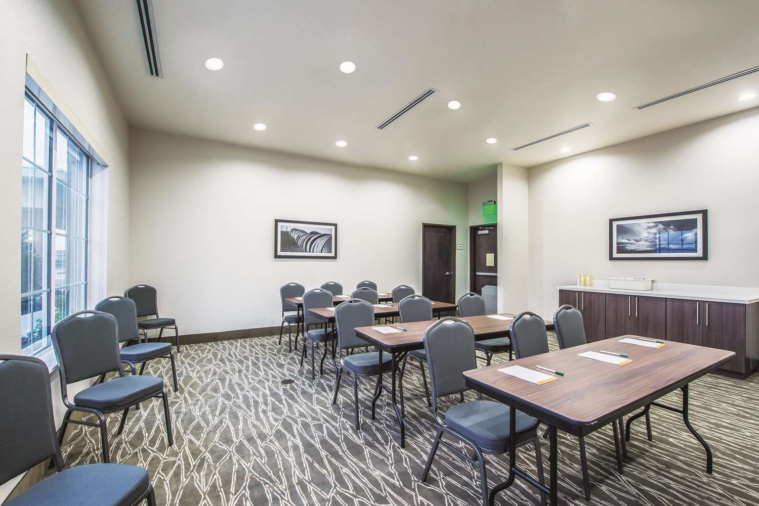 La Quinta Inn & Suites by Wyndham Enid 33/42