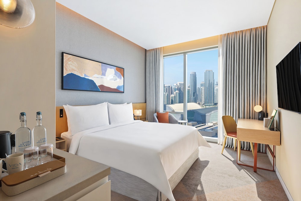 Deluxe, King Bed, Burj Khalifa View