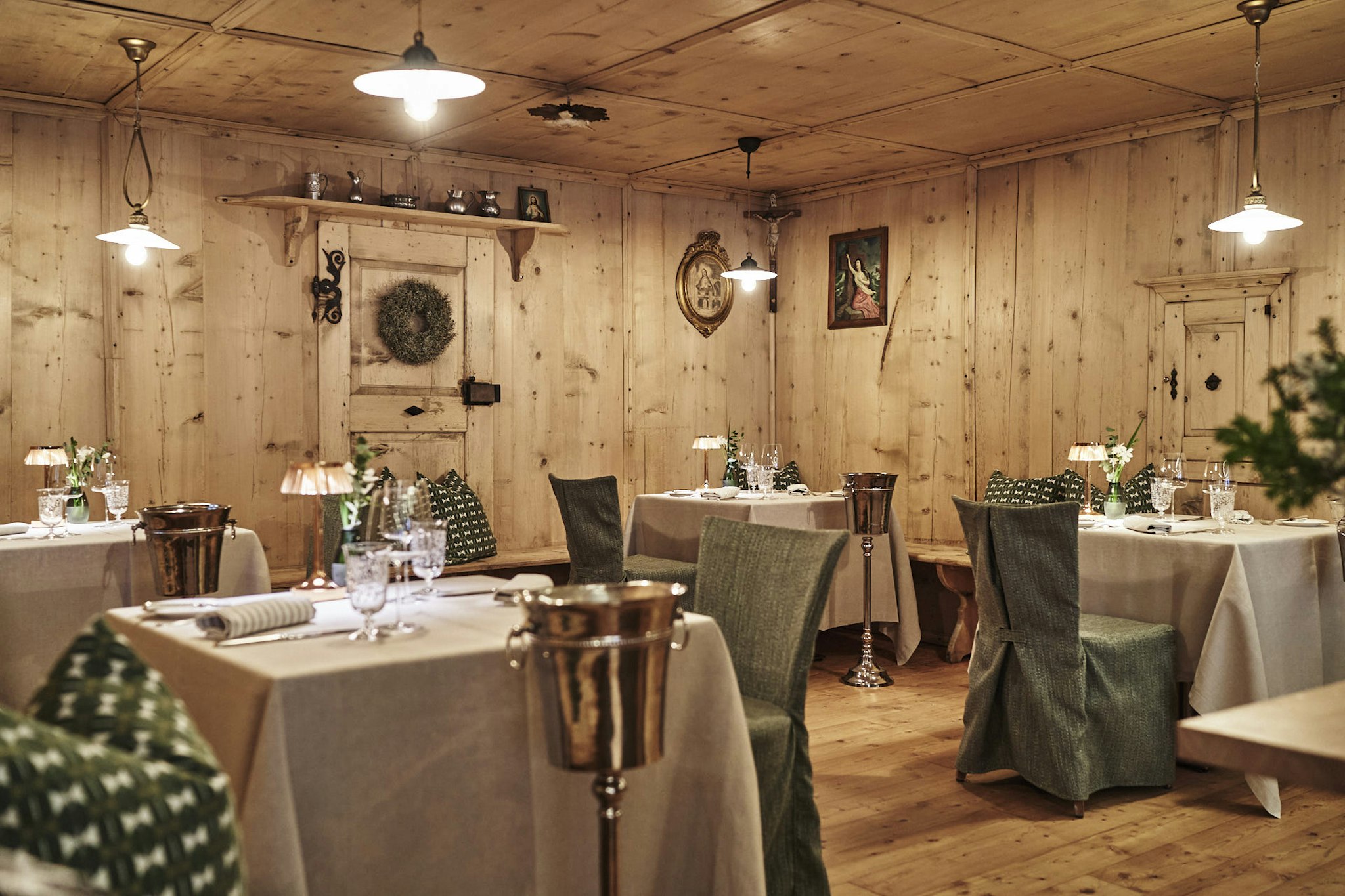 GOLDENE ROSE KARTHAUS 26/50