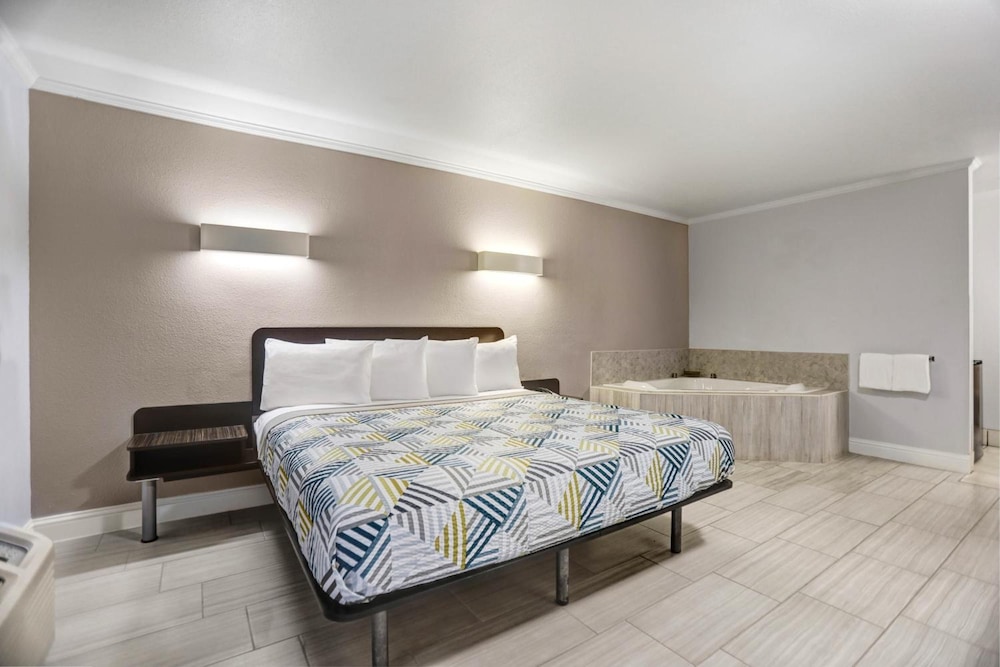 Motel6 Lodi, CA 18/47