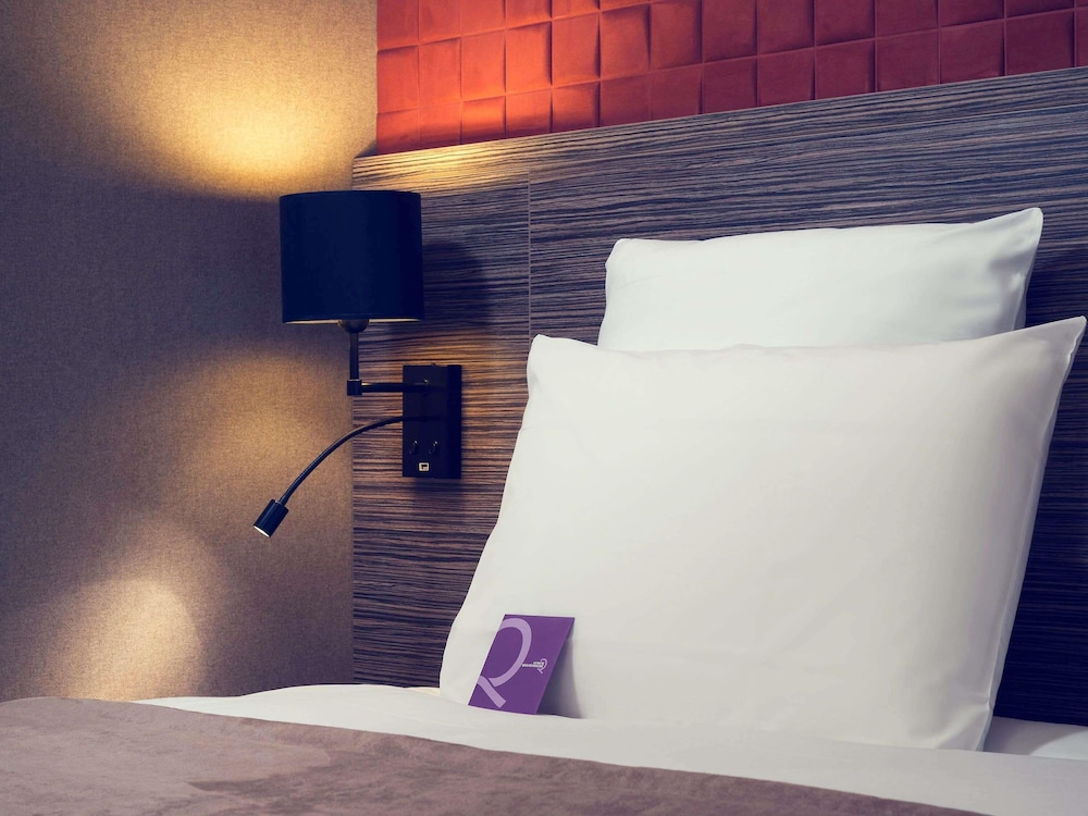 SUITE, DOUBLE BED, SOFA