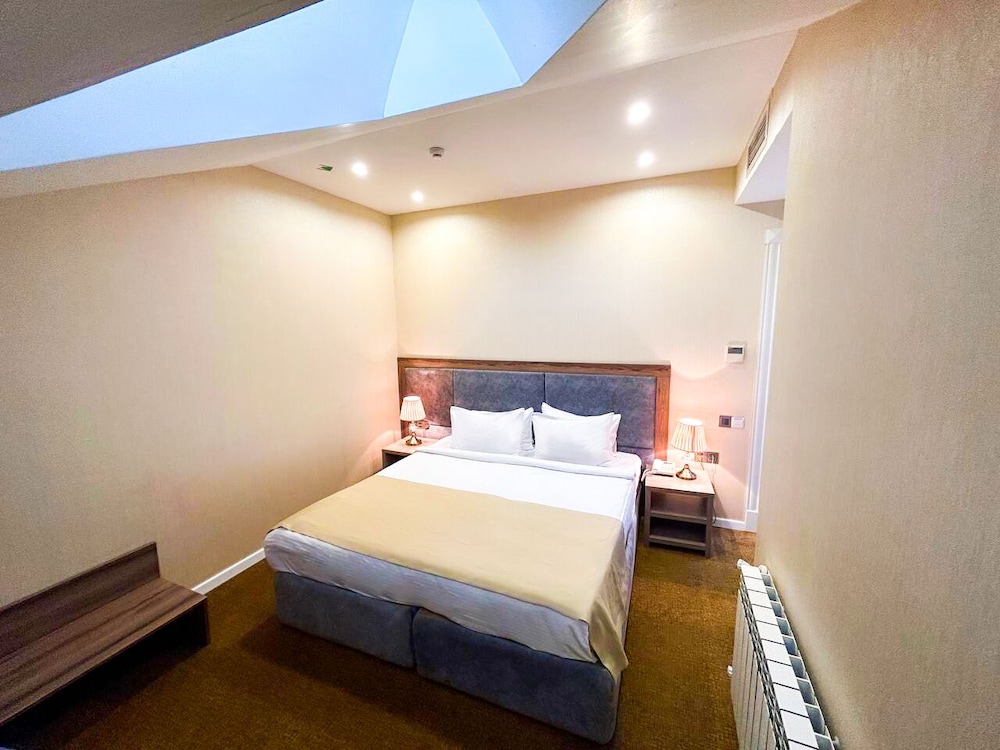 Grand Midway Hotel Baku 25/55