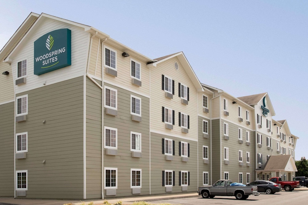 WoodSpring Suites Johnson City 13/20
