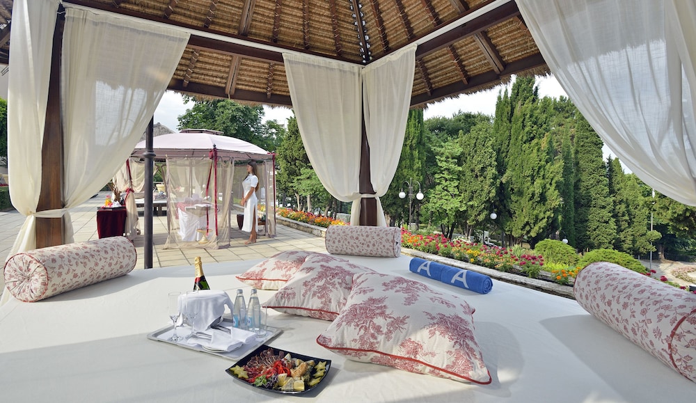 Melia Grand Hermitage 13/81