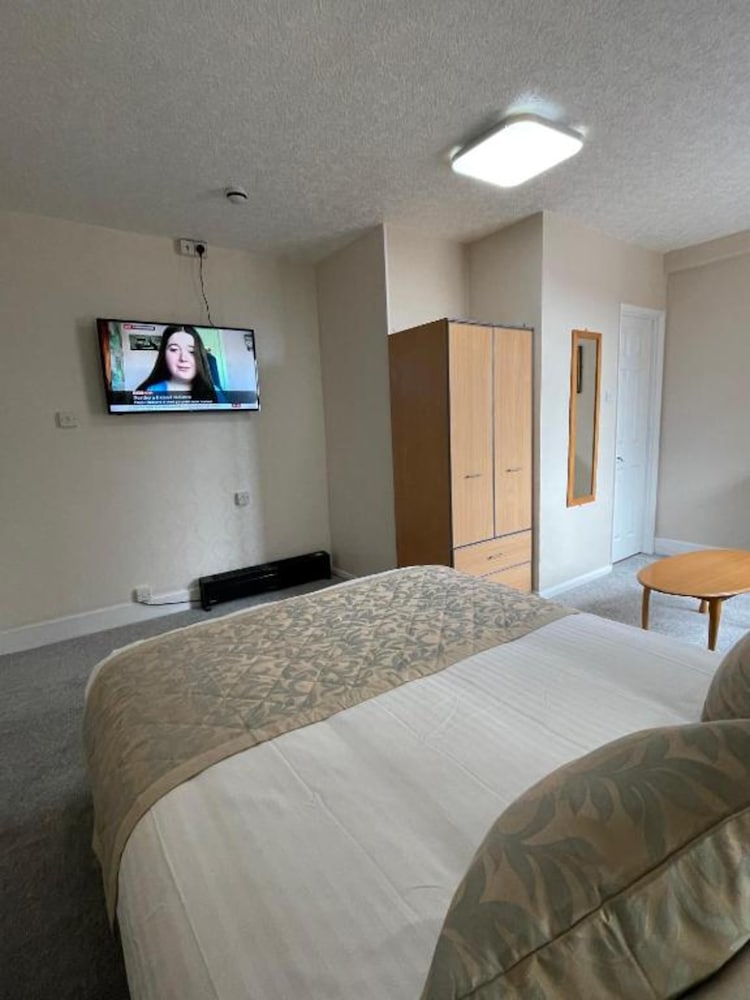 OYO Queens Hotel, Skegness 20/52