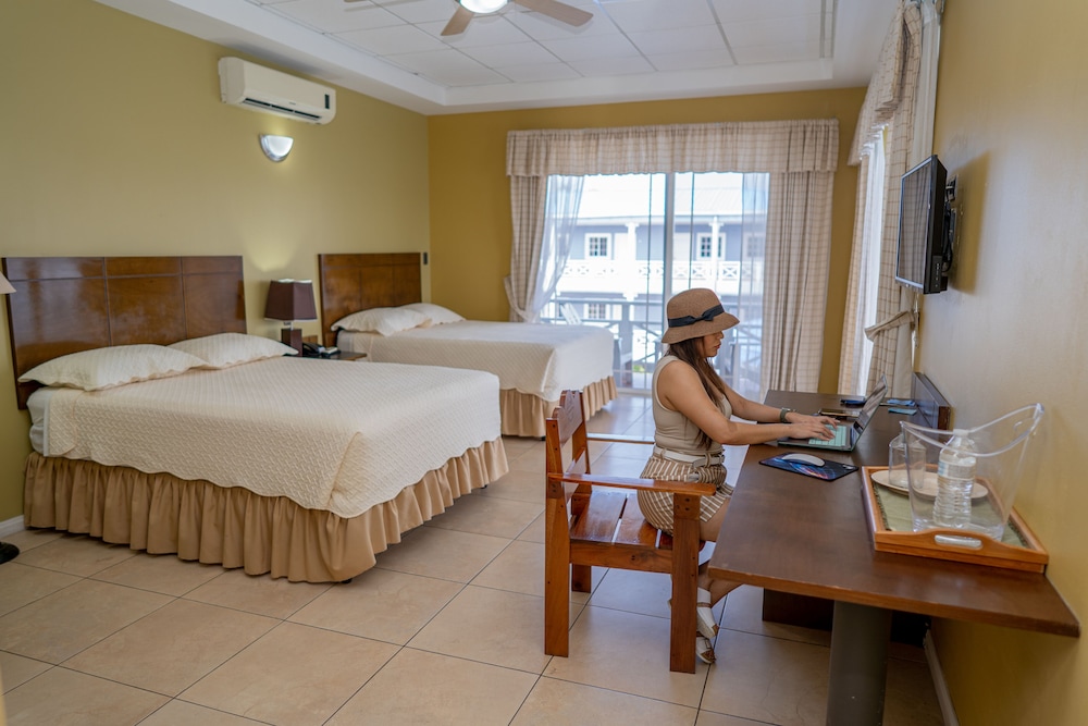 Hotel Casona Del Lago 34/69