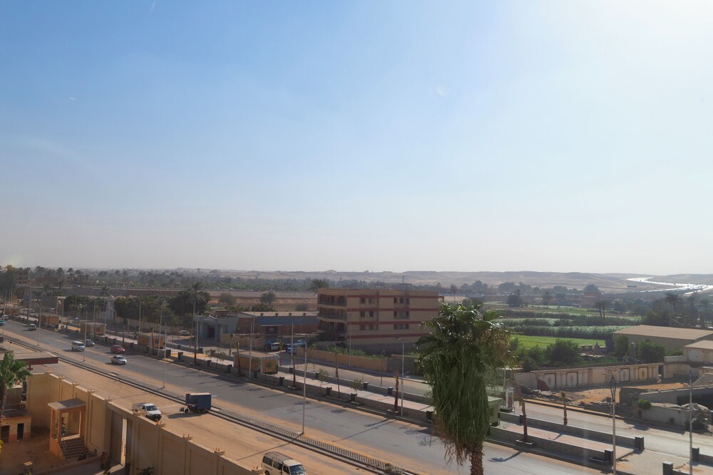 Mazar Pyramids Hotel 42/50