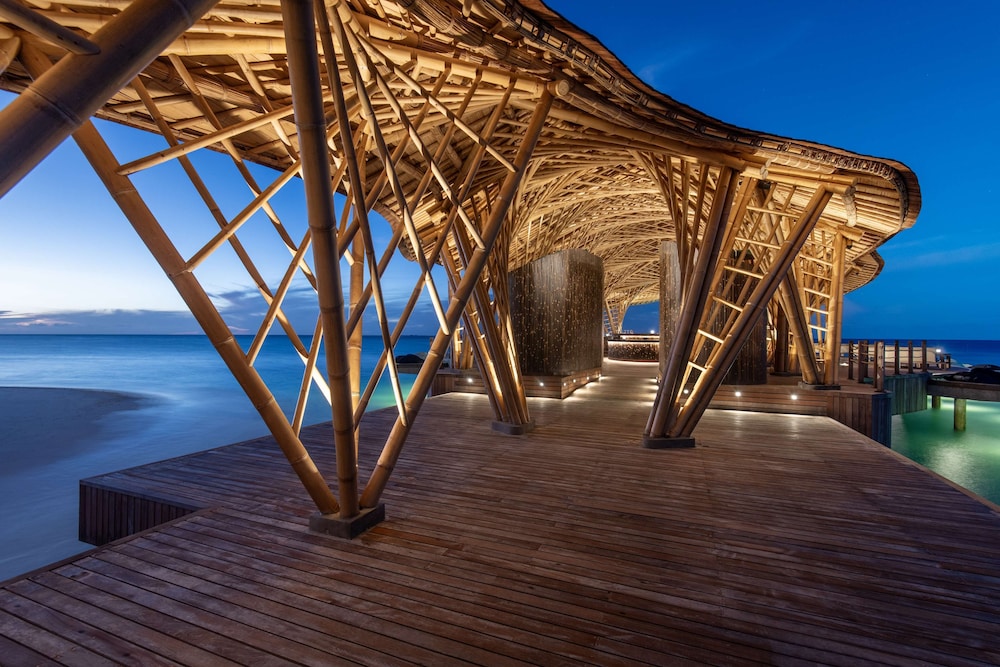 Banyan Tree Vabbinfaru 255/284