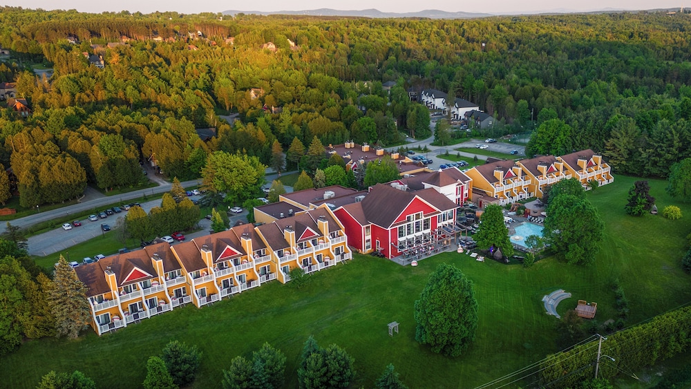 ESTRIMONT SUITES & SPA 58/61