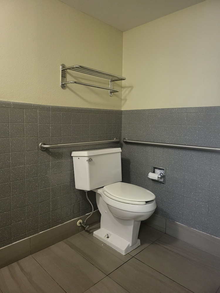 Baymont by Wyndham Williamsburg 45/45