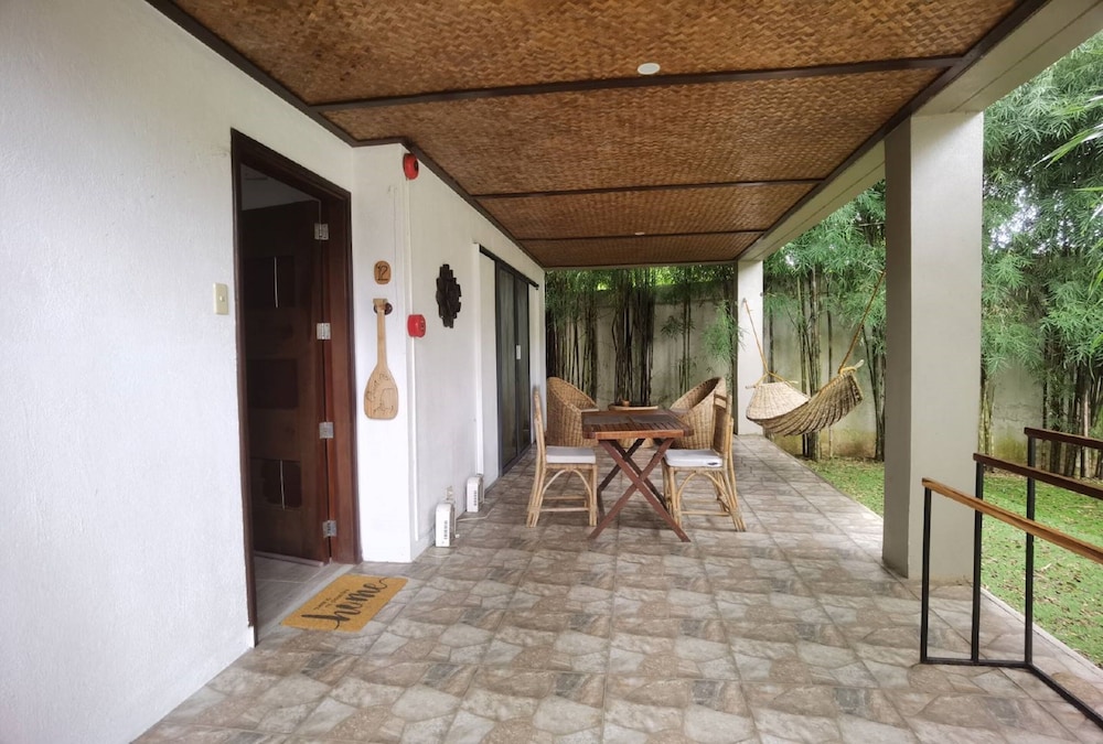 Munting Paraiso 51/66
