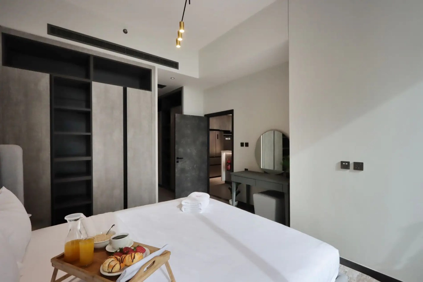 Embrace Luxury and Comfort in prime IBR, JLT 6/28