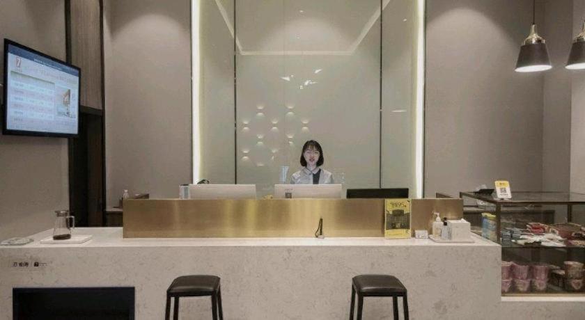 7 days premium hotel(Chongqing T3 terminal store) 12/55