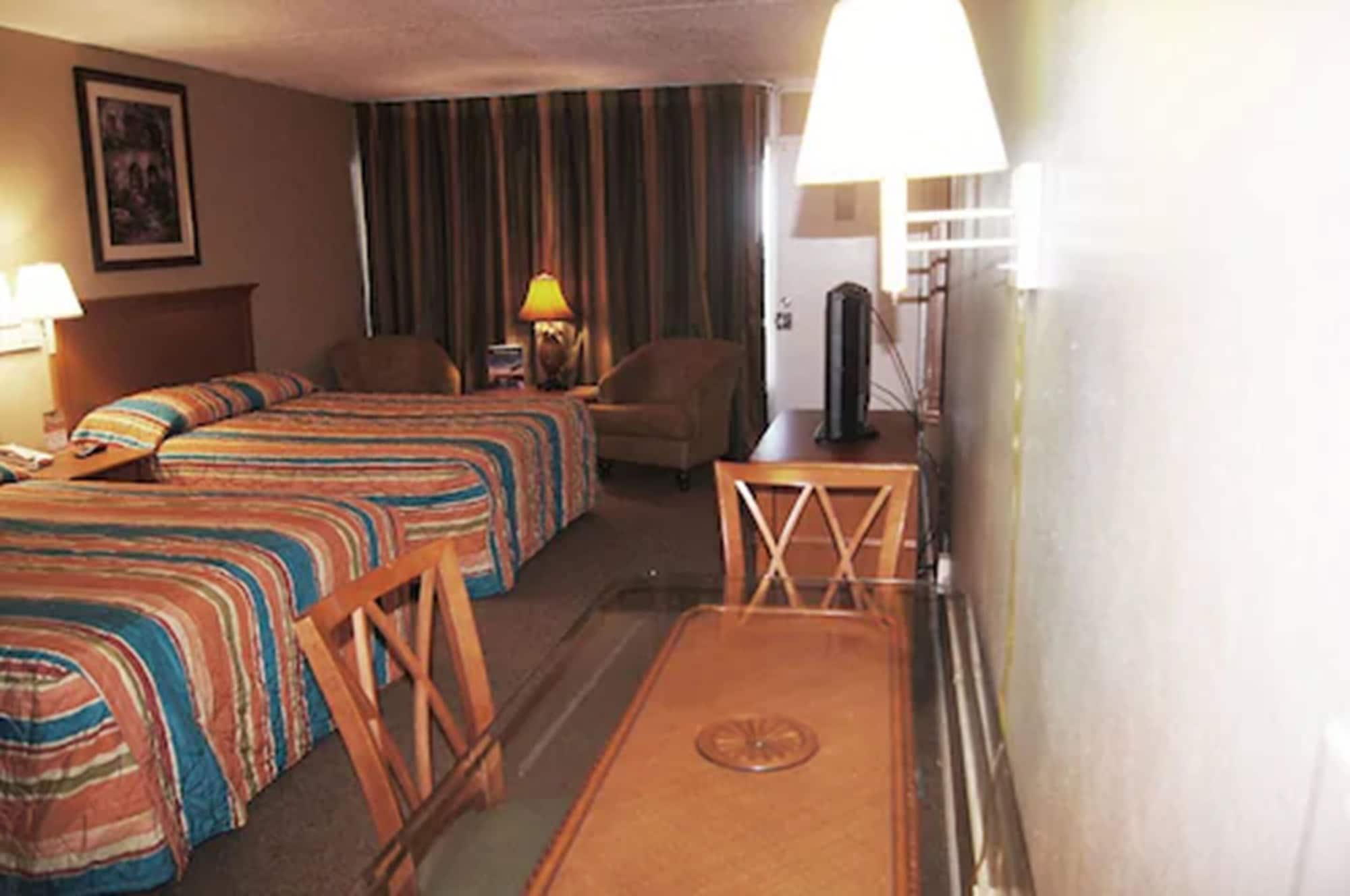 ROOM, TRIPLE, PARTIAL OCEAN VIEW, KITCHEN