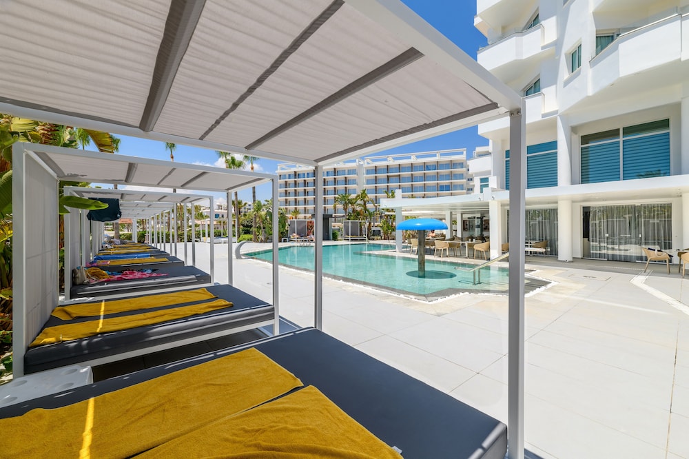 Tasia Maris Sands Beach Hotel - Adults Only 42/50