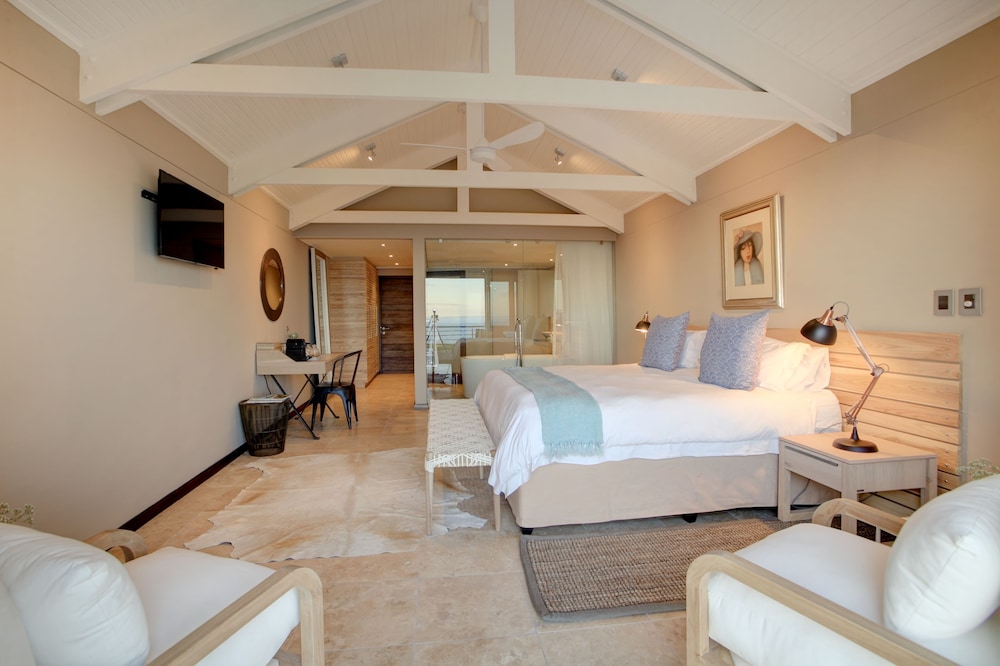 Abalone Guest Lodge 12/50