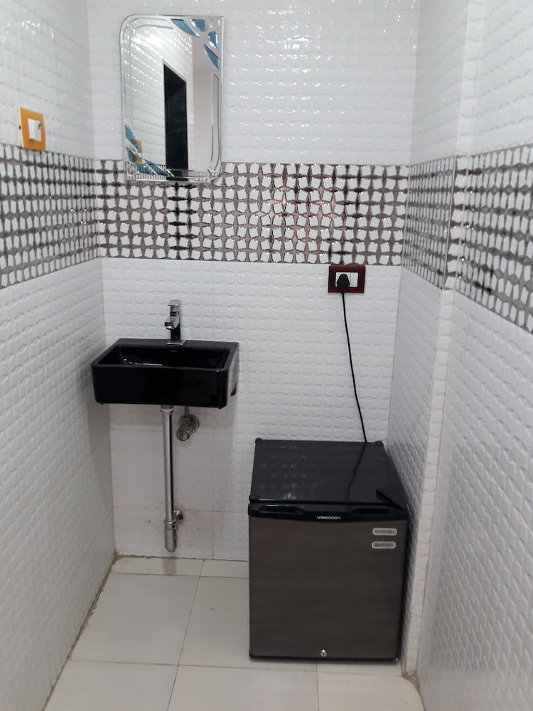 Hotel Janata 21/28