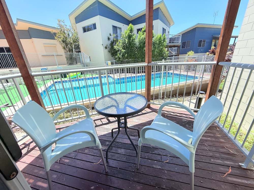 Emu Park Beach Resort 27/63