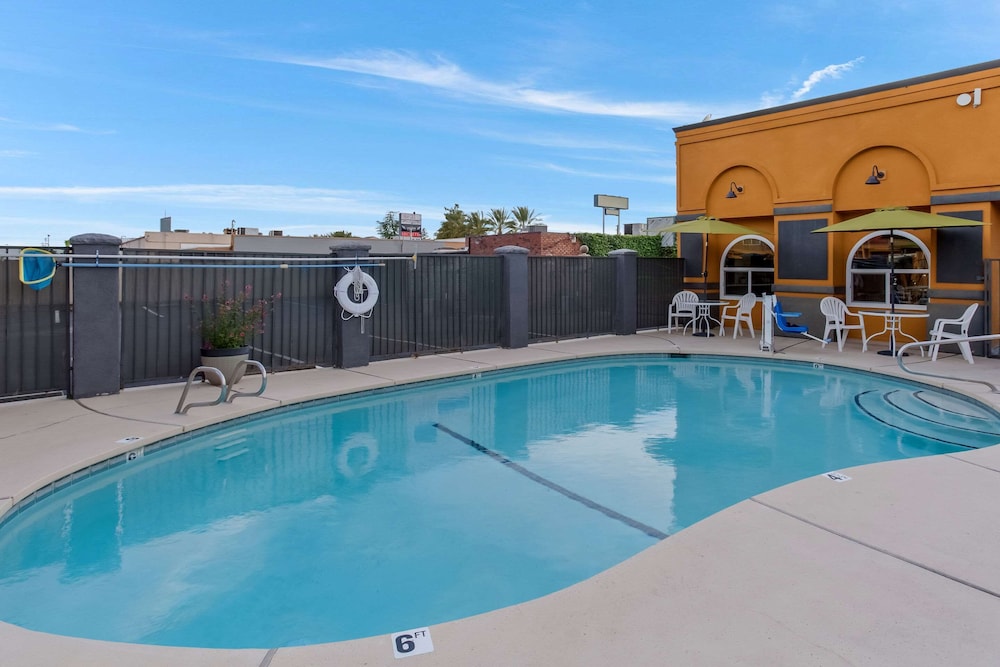 Quality Inn Redding Near I-5 16/51