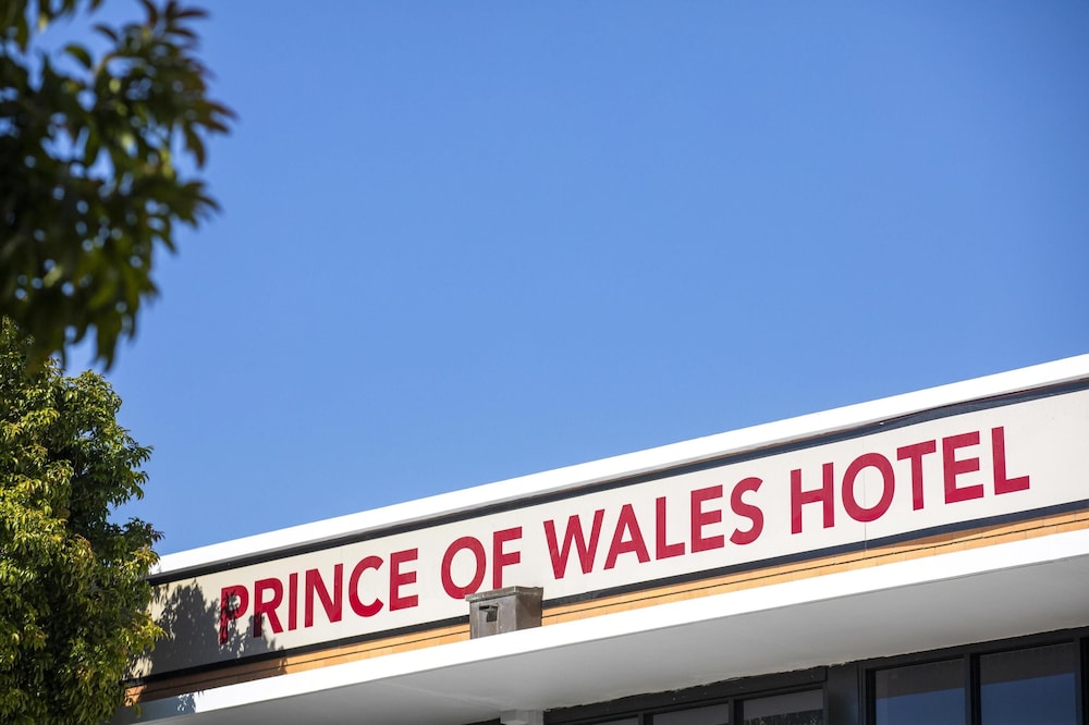 Prince of Wales Hotel 2/50