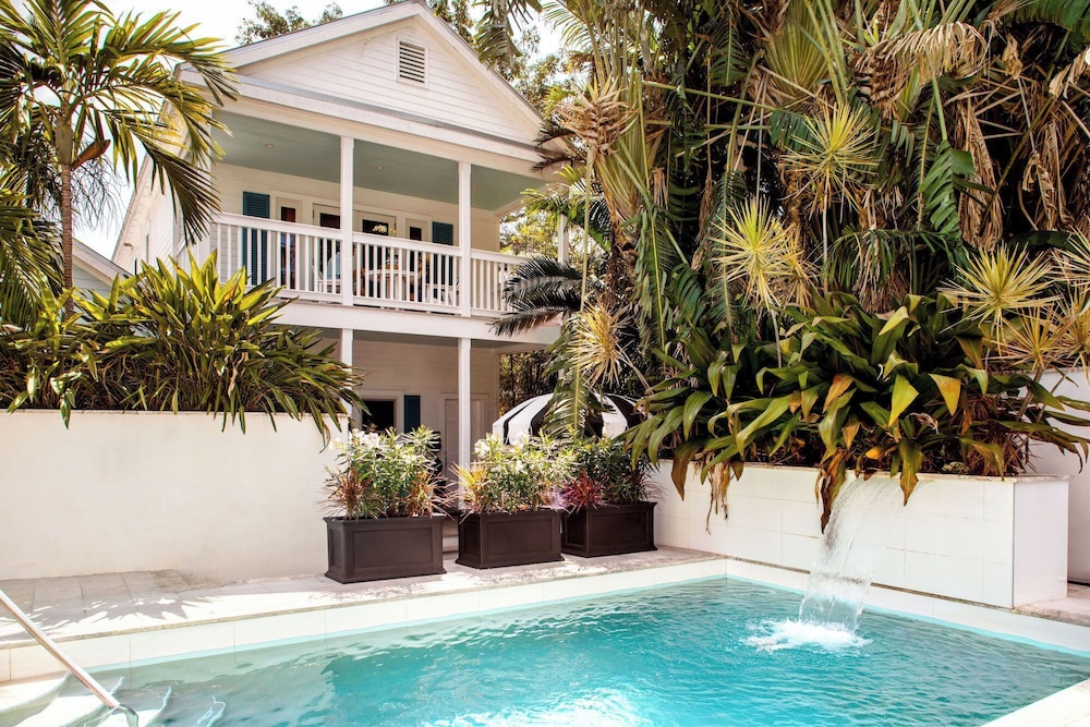 The Gardens Hotel 43/50