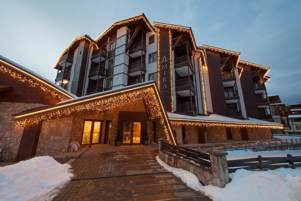 Hotel Amira 5/50