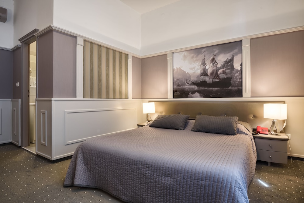 STANDARD, DOUBLE OR TWIN BED