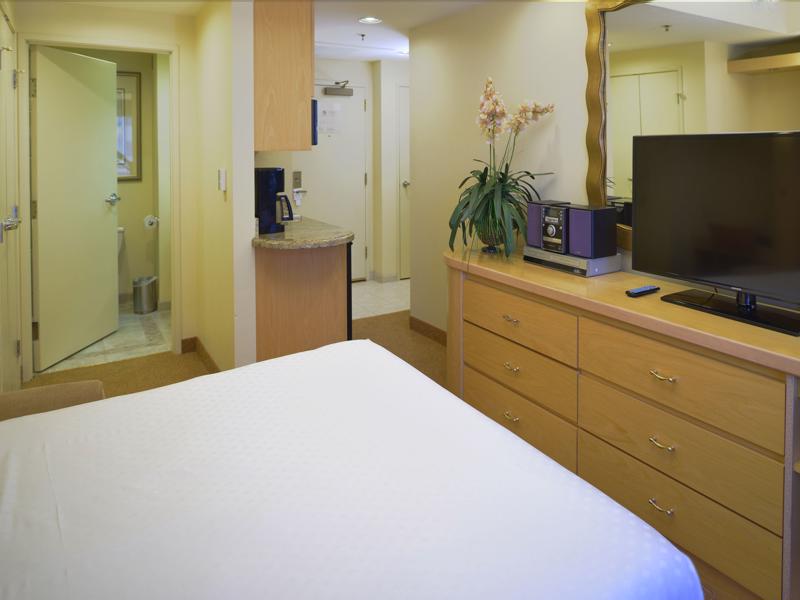 Room, Double or Twin Bed