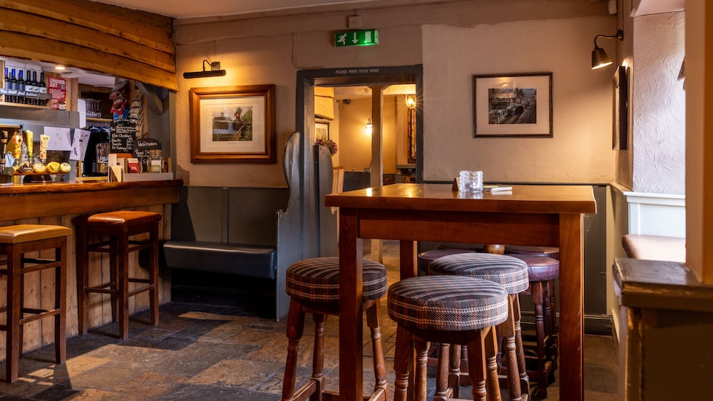 The Exeter Inn 37/51