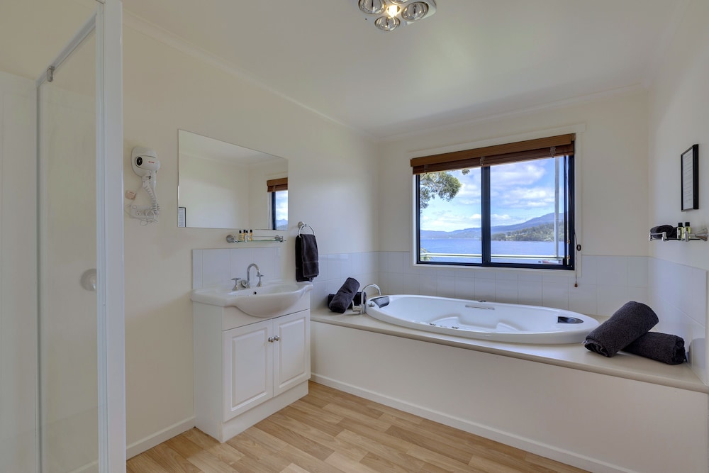 PORT HUON COTTAGES 19/19