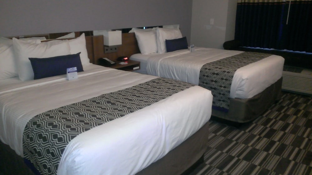 Microtel Inn And Suites By Wyndham Binghamton 7/34