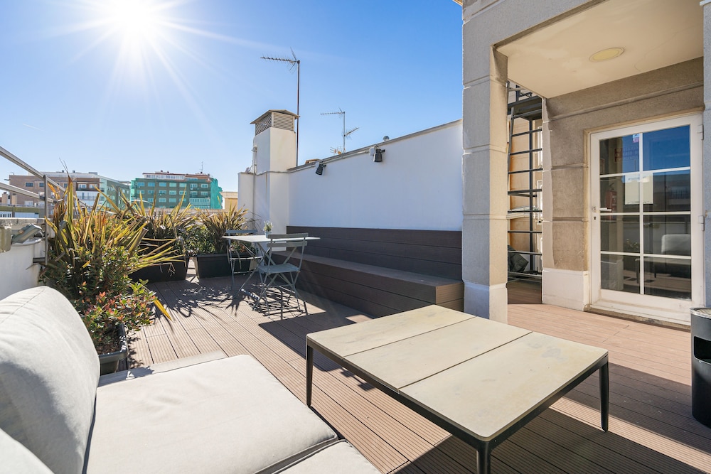 Feelathome Waldorf Suites Apartments 15/40