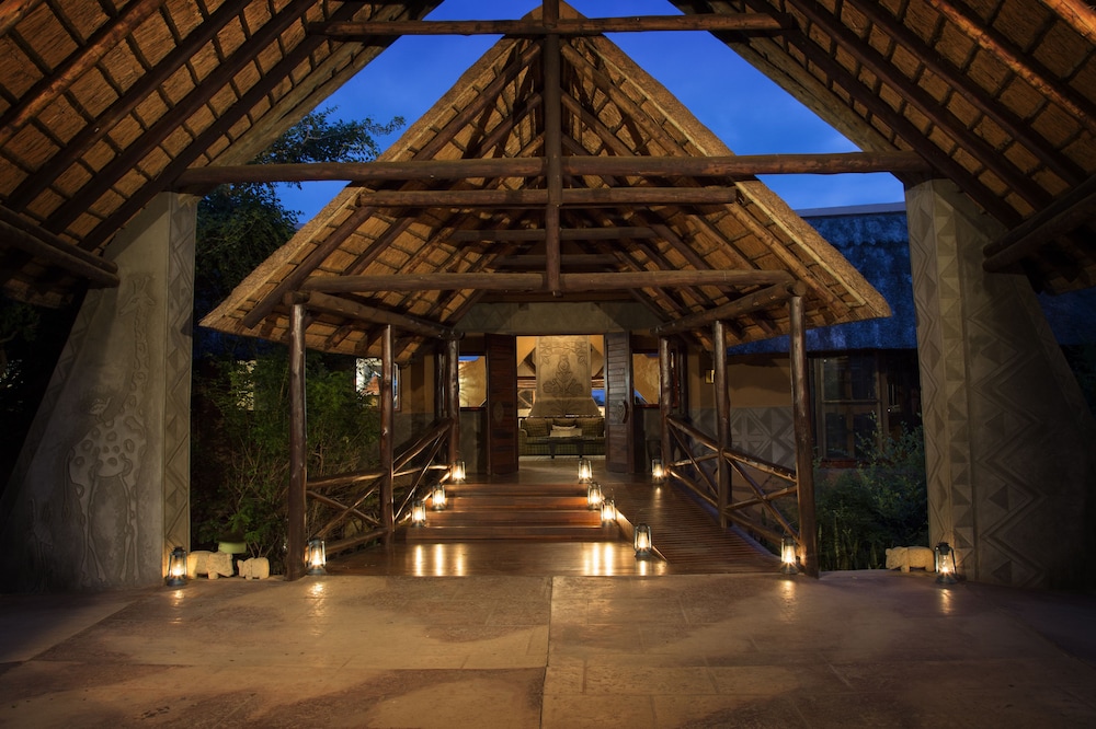 Lukimbi Safari Lodge 2/49