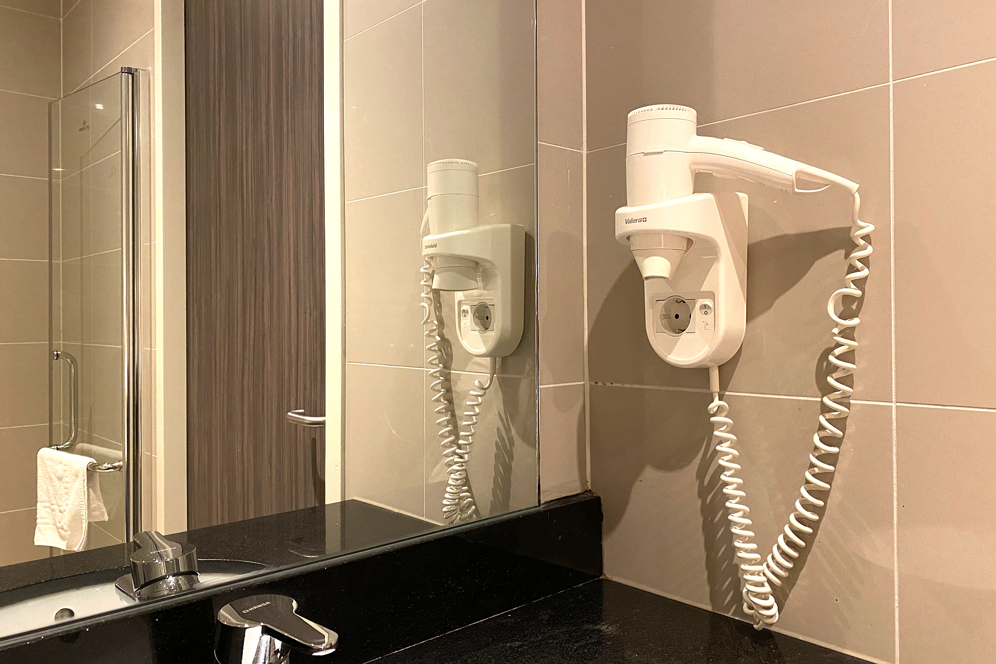 غرفة قياسية رباعية، Hotel Van Gogh 3/3