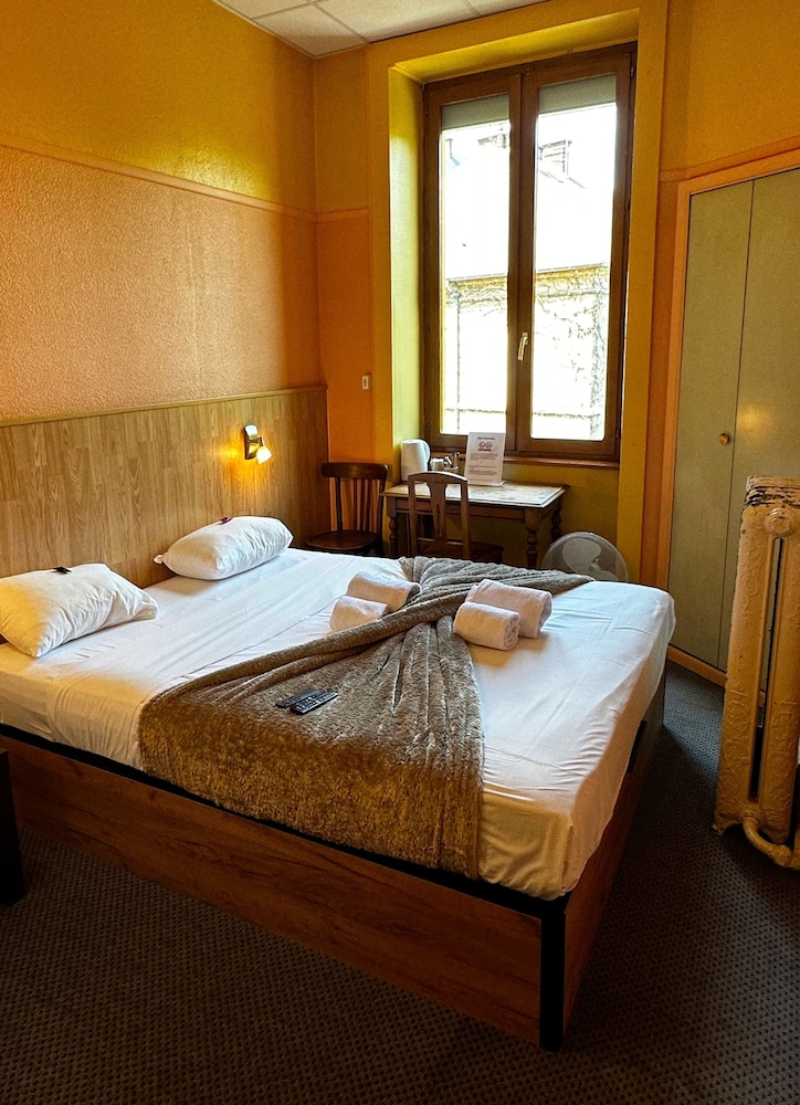 LOGIS HOTEL AU TERMINUS 28/45