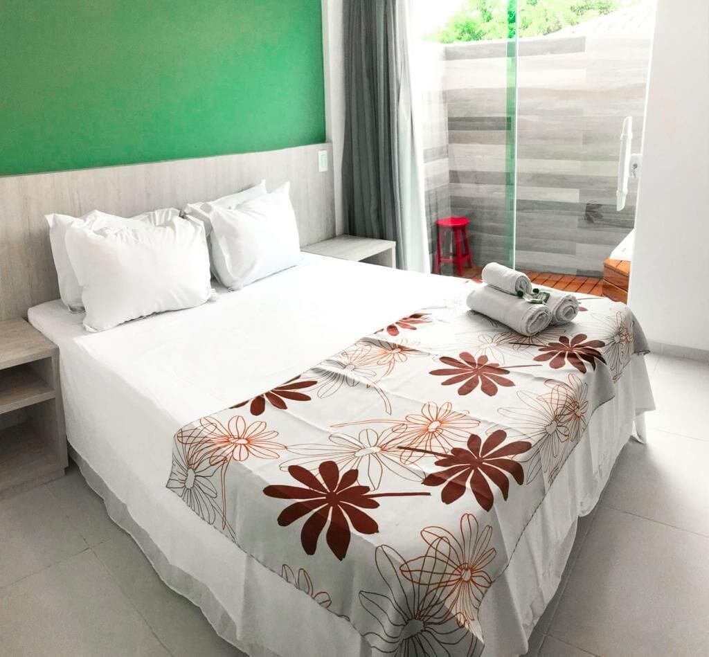ROOM, DOUBLE BED, HOT TUB, BATHTUB
