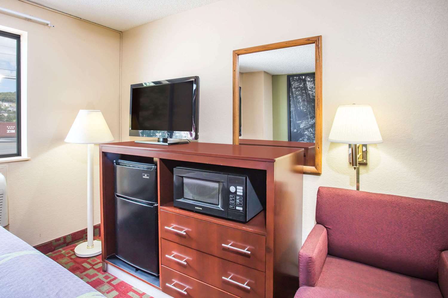 Super 8 By Wyndham Harrisonburg 16/18