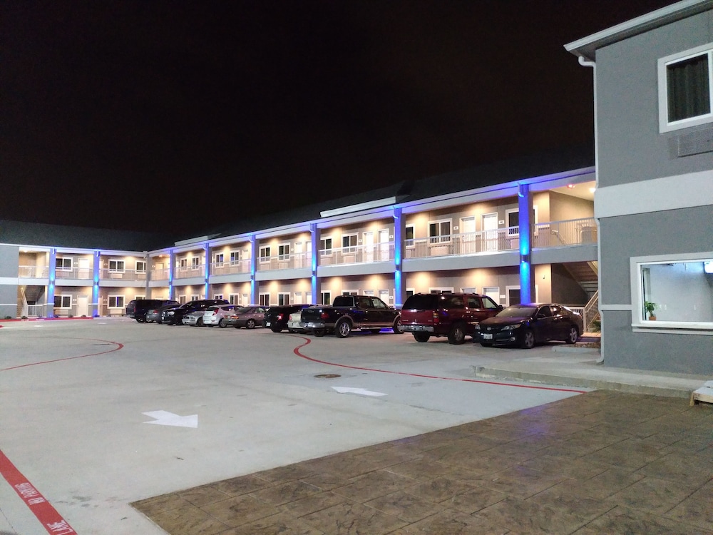 Haven Inn & Suites 52/63
