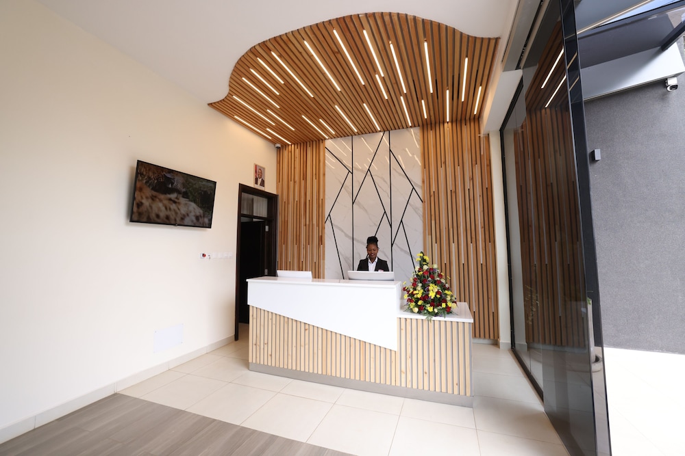 PrideInn Westlands Luxury Boutique Hotel 11/63