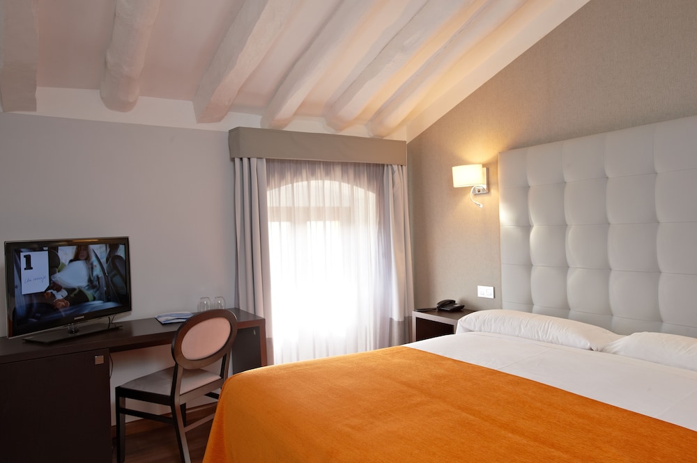 HOTEL TERMAS BALNEARIO TERMAS PALLARES 15/49