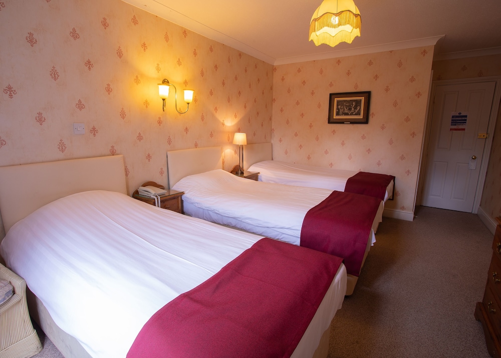 FINES BAYLIWICK HOTEL 17/28