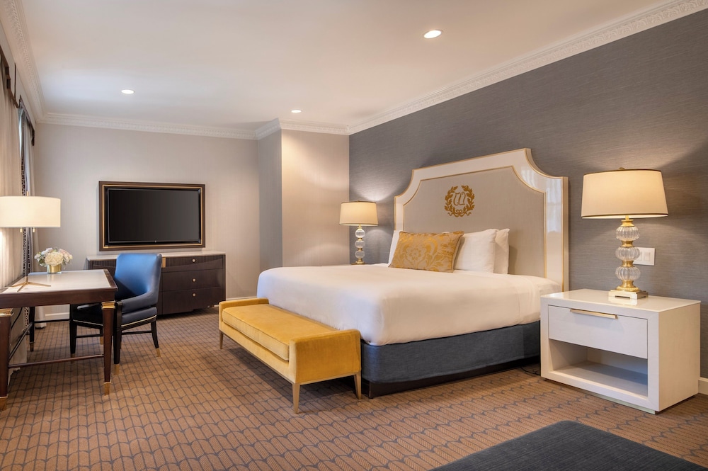 Henry Augustus, Suite, King Bed