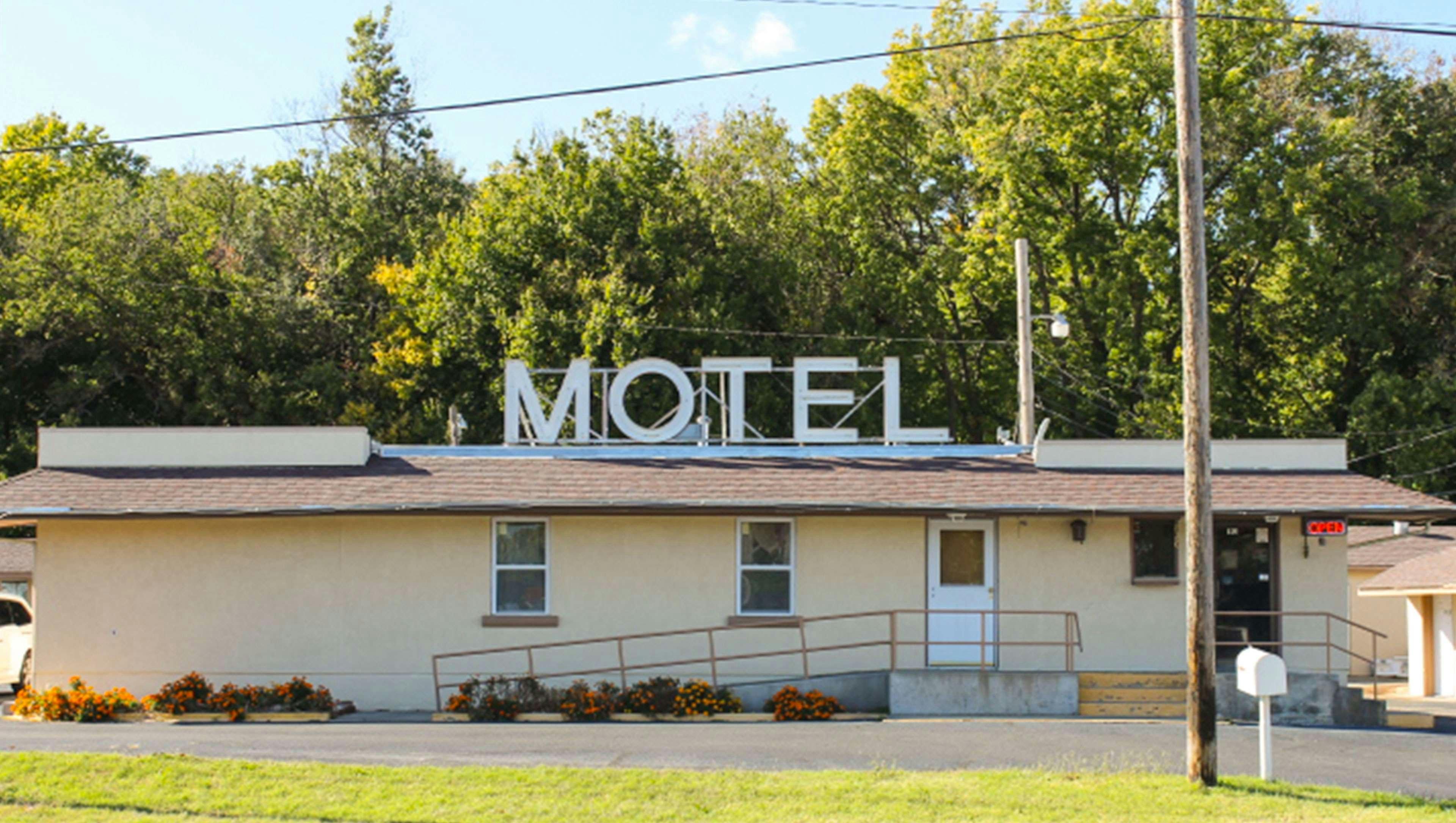 Budget Host Golden Wheat Motel 31/31