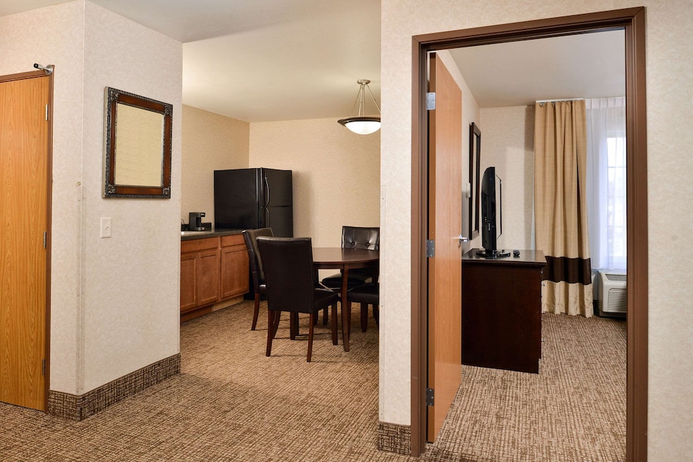 Comfort Inn And Suites Madison North 29/45