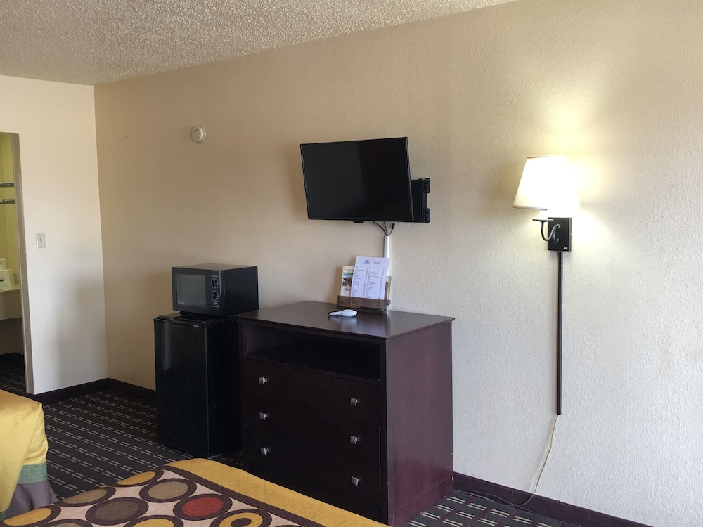 Americas Best Value Inn Suites 2/36