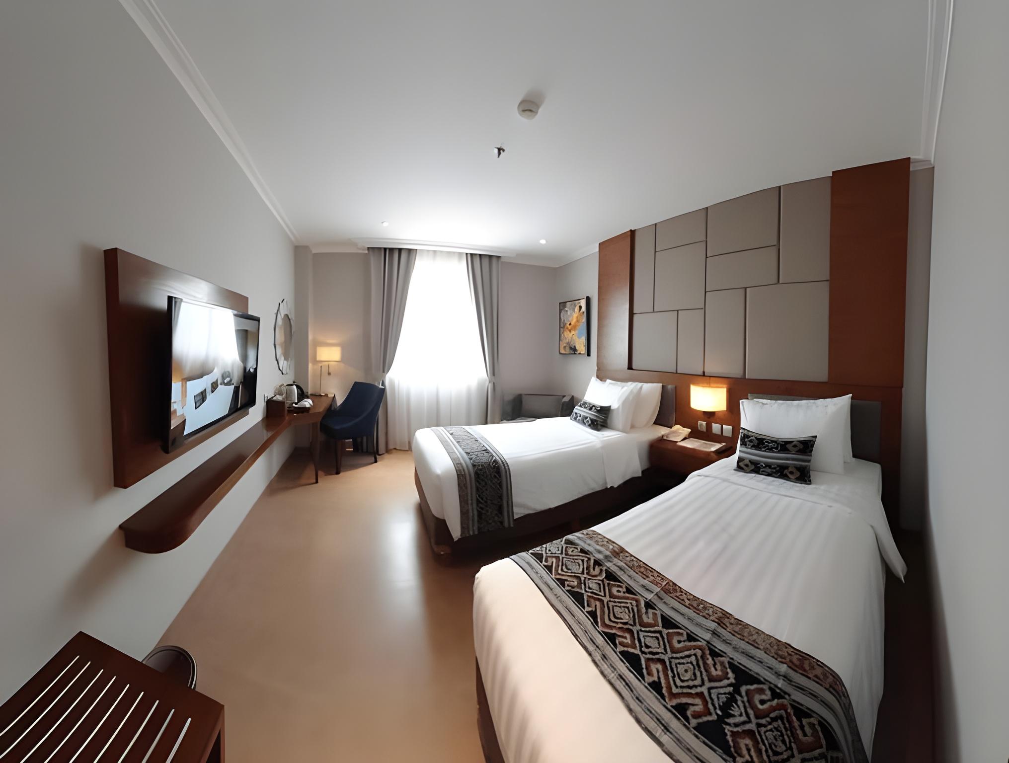 Hollywood, Deluxe, Twin Beds