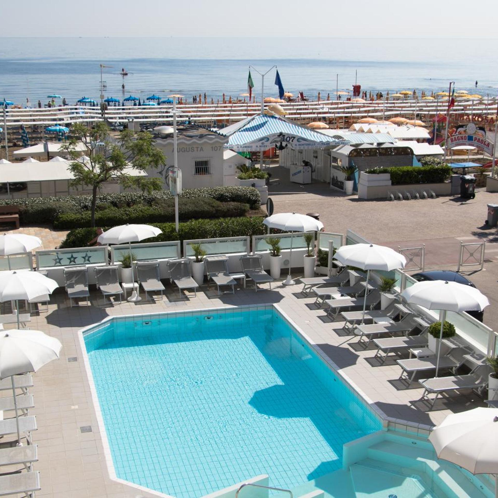 Club Hotel 23/46