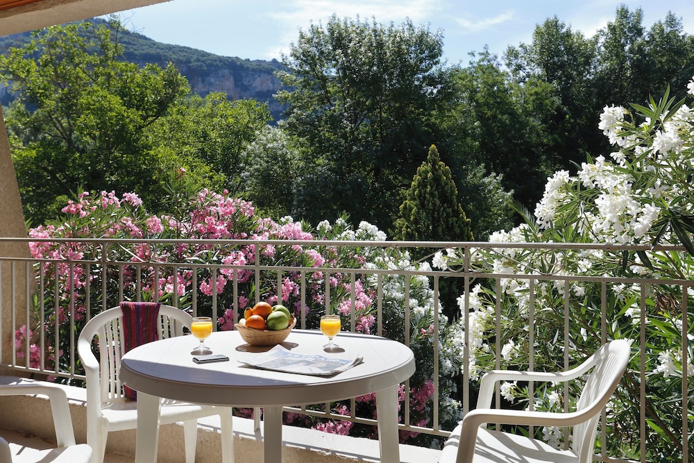 Vacanceole - Le Domaine de Chames 32/45